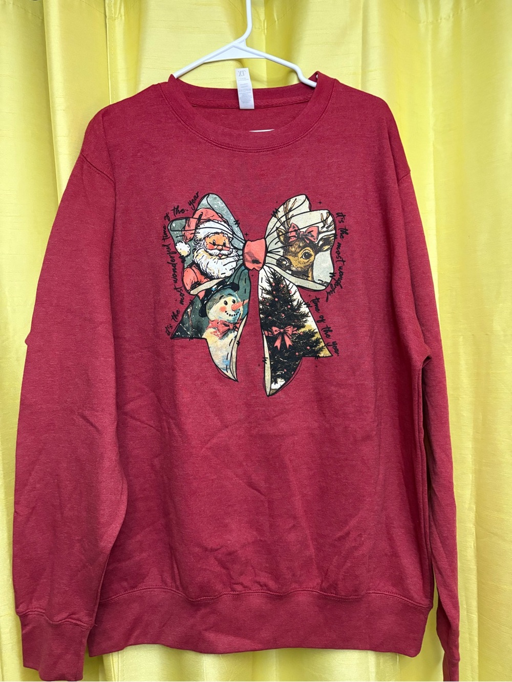 Love in Faith Women’s Red Graphic Bow Sweatshirt
